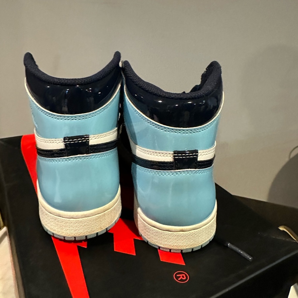 Air Jordan 1’s Blue Chill - Picture 4 of 7